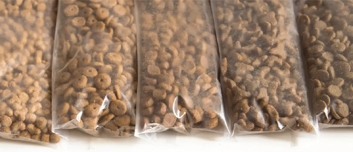 cat kibble in plastic packaging